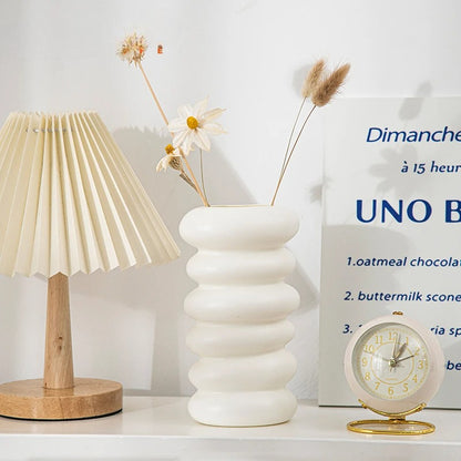 Nordische Spiralvase Weiß Kunststoff Modern