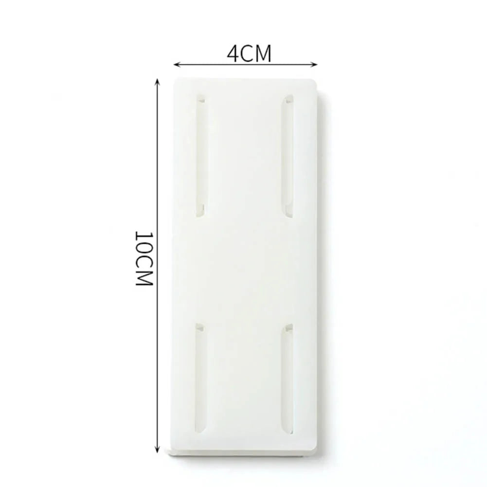 Wandmontierter Steckdosen-Organizer