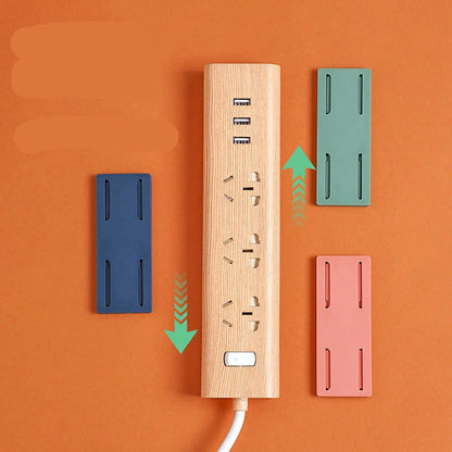 Wandmontierter Steckdosen-Organizer